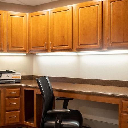 Hampton Inn&Suites Cedar Rapids Bagian luar foto