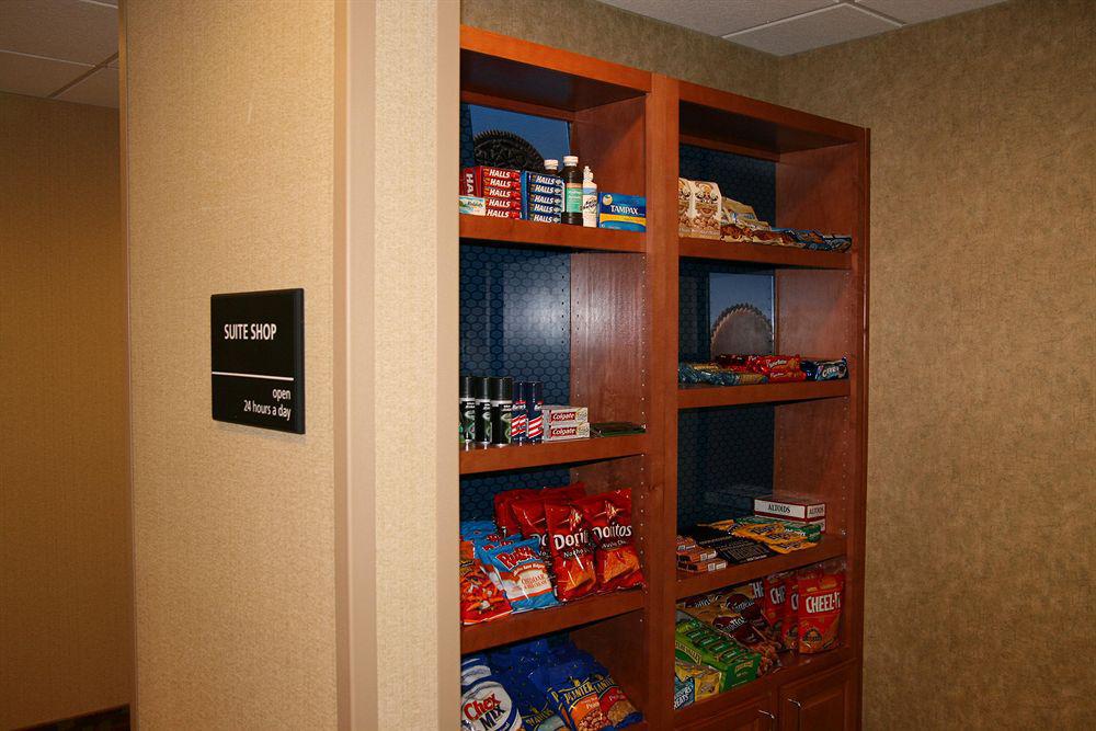 Hampton Inn&Suites Cedar Rapids Bagian luar foto