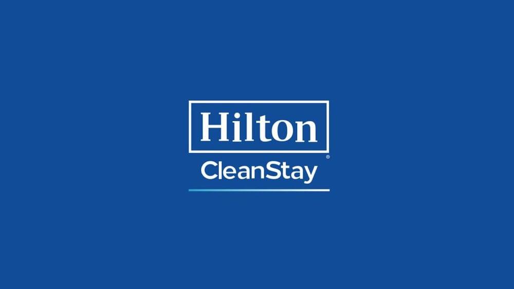Hampton Inn&Suites Cedar Rapids Bagian luar foto