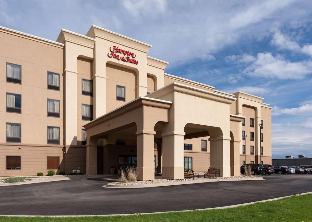 Hampton Inn&Suites Cedar Rapids Bagian luar foto