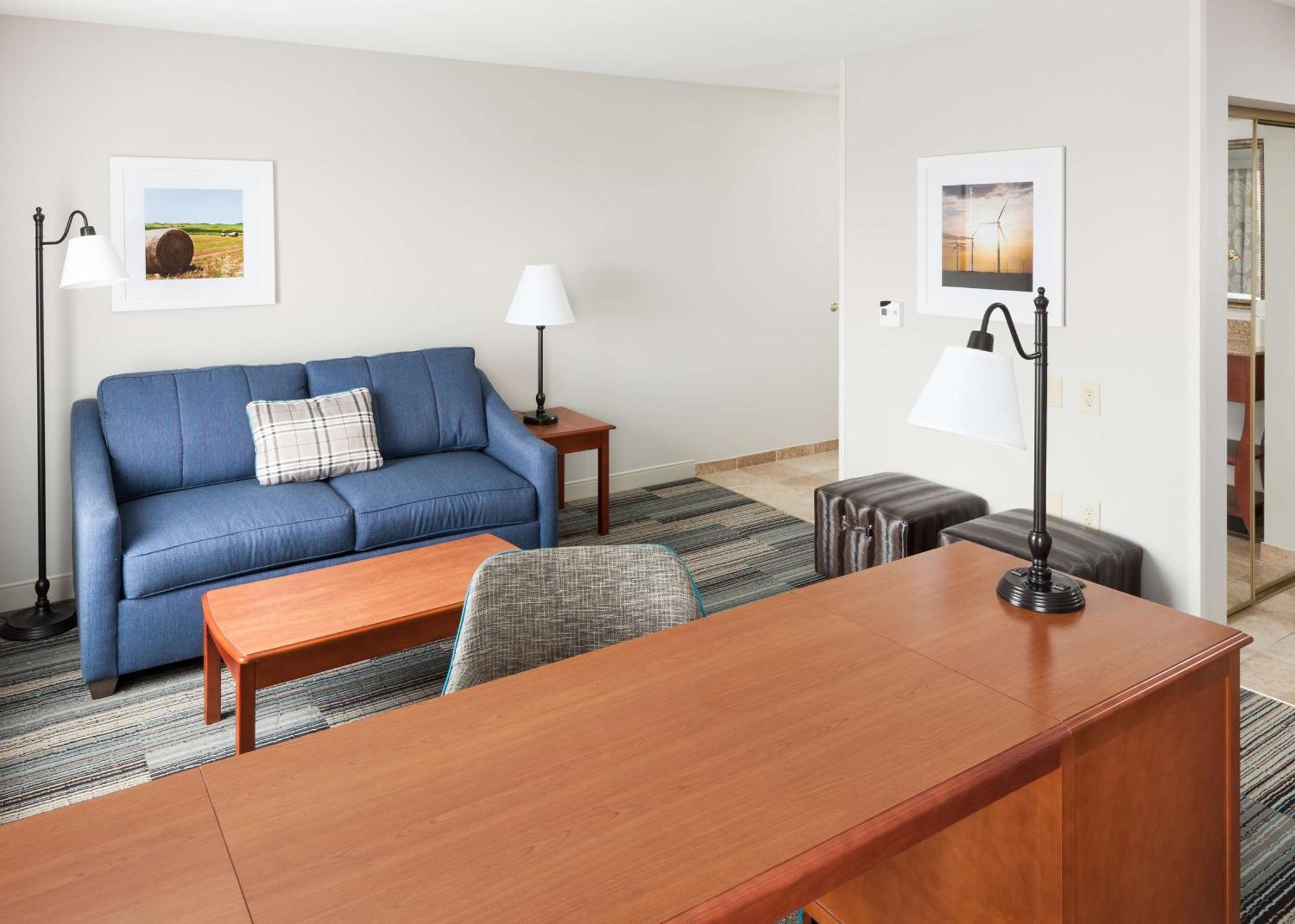 Hampton Inn&Suites Cedar Rapids Bagian luar foto